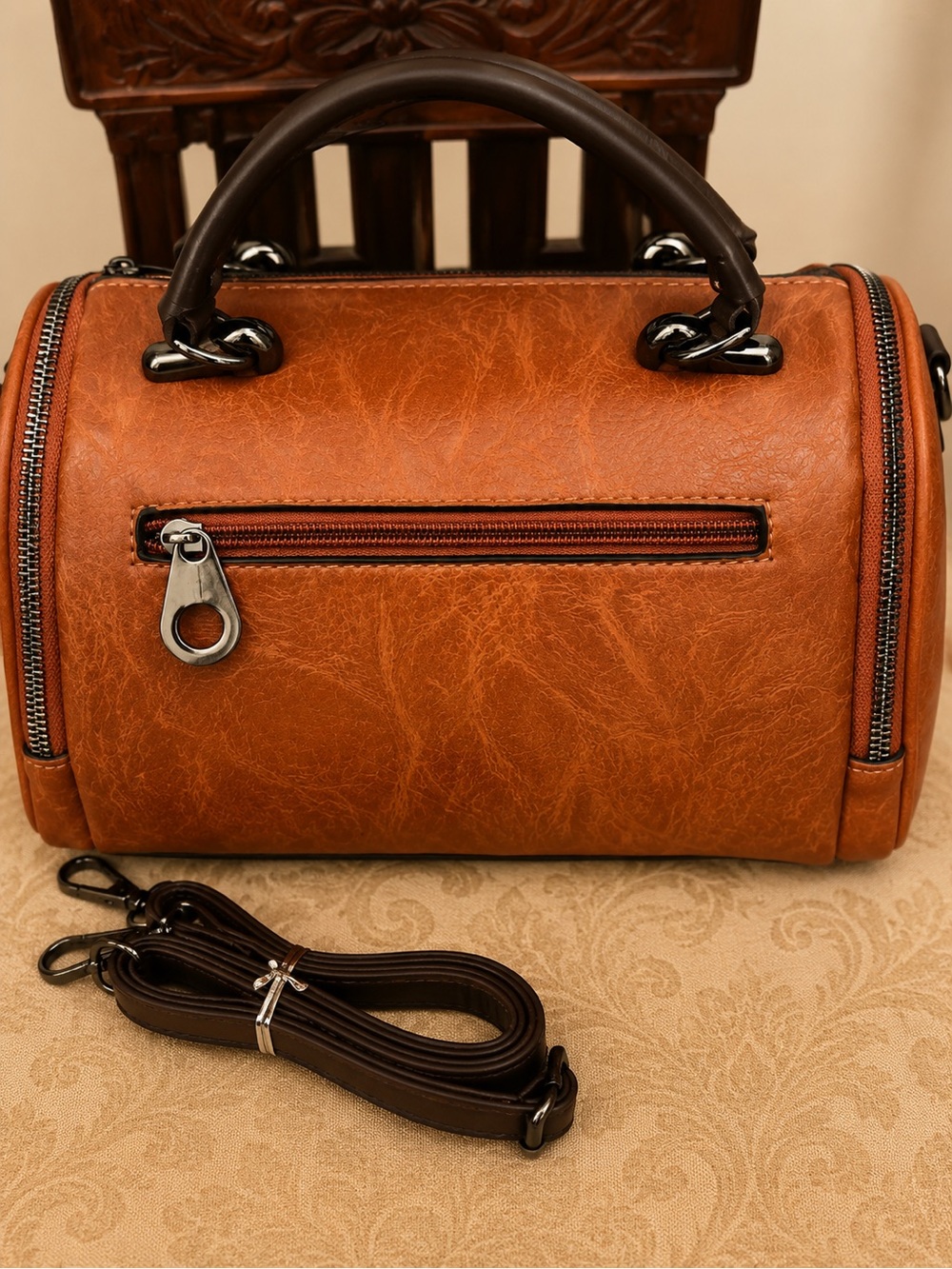 Retro Boston Barrel Bag - Picture 2 of 7